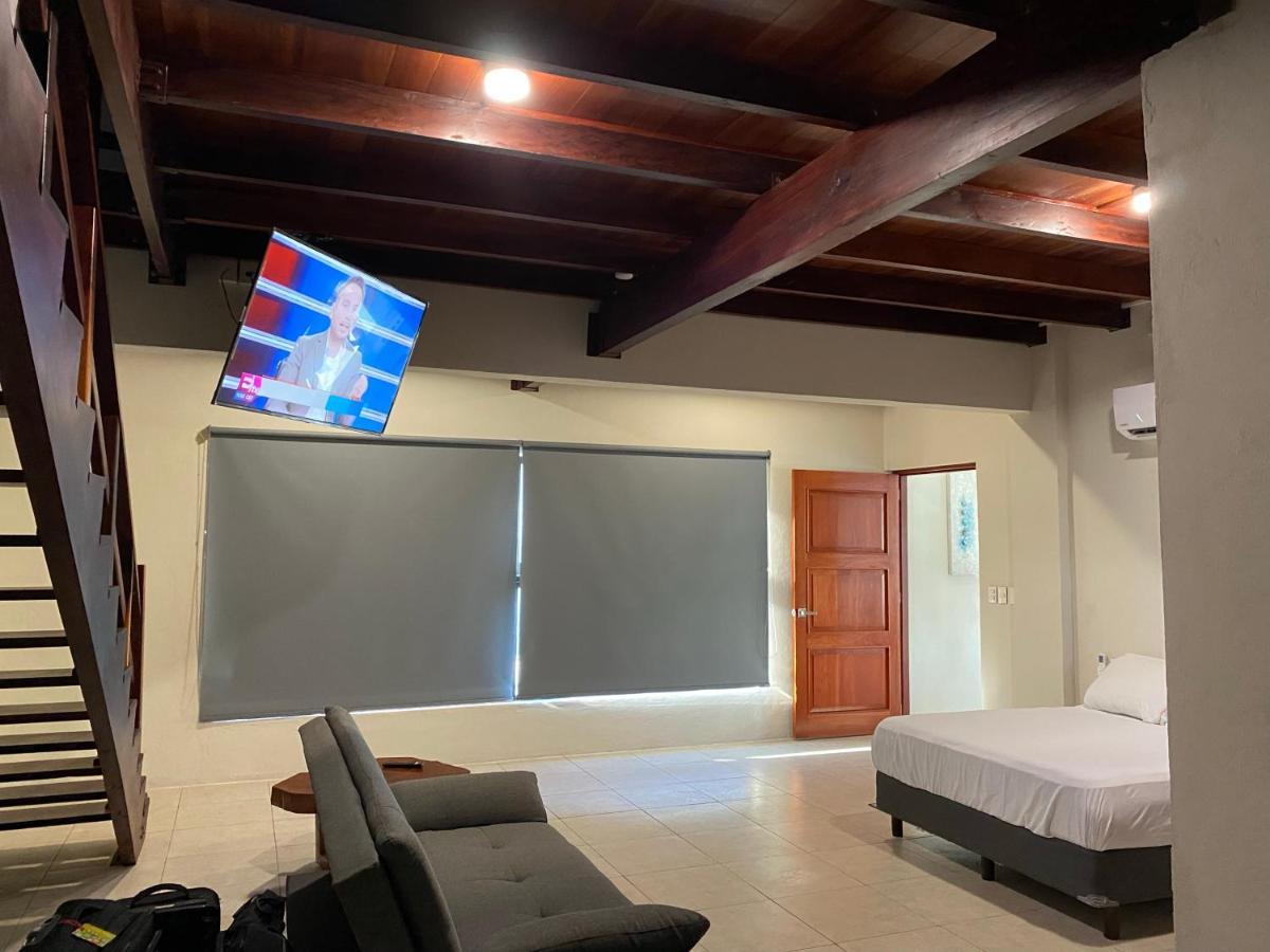 Cuxos Hotel Beachfront Isla Mujeres Kültér fotó