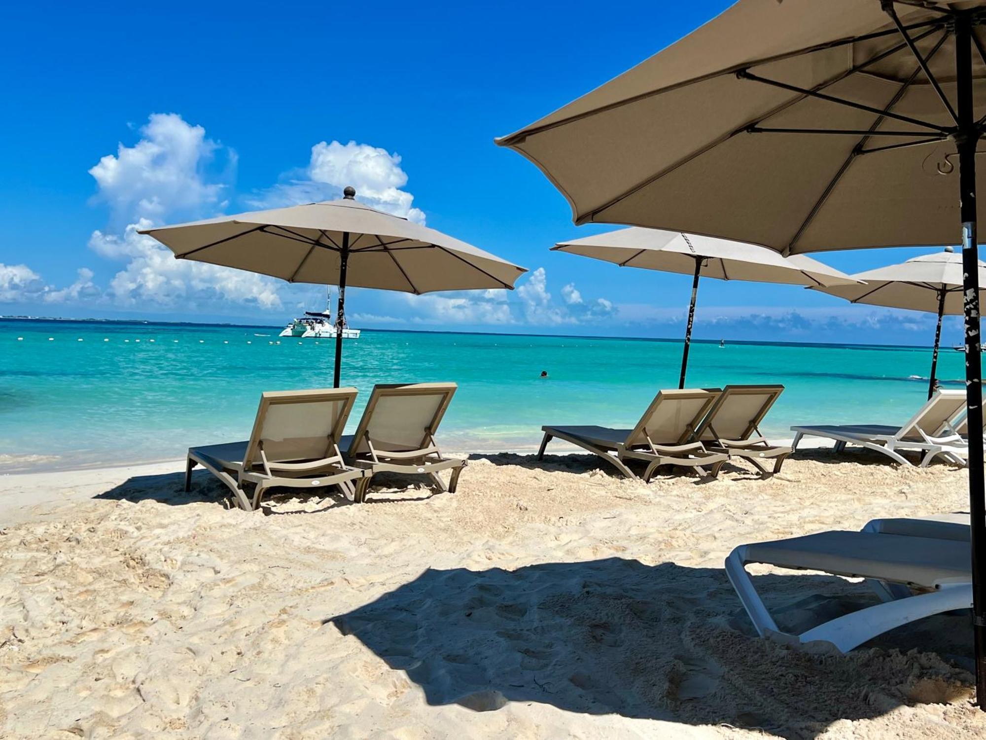 Cuxos Hotel Beachfront Isla Mujeres Kültér fotó