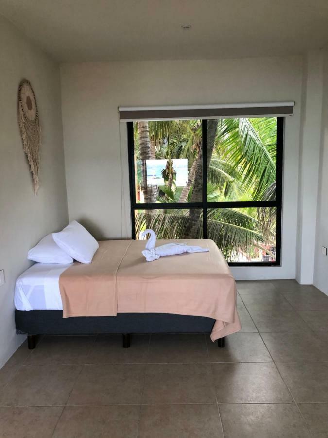 Cuxos Hotel Beachfront Isla Mujeres Kültér fotó
